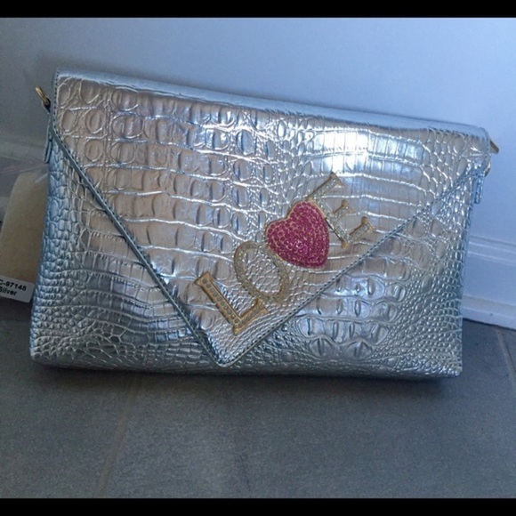 1 Left! Metallic Clutch, Wristlet or Cross Body. - Picture 2 of 4
